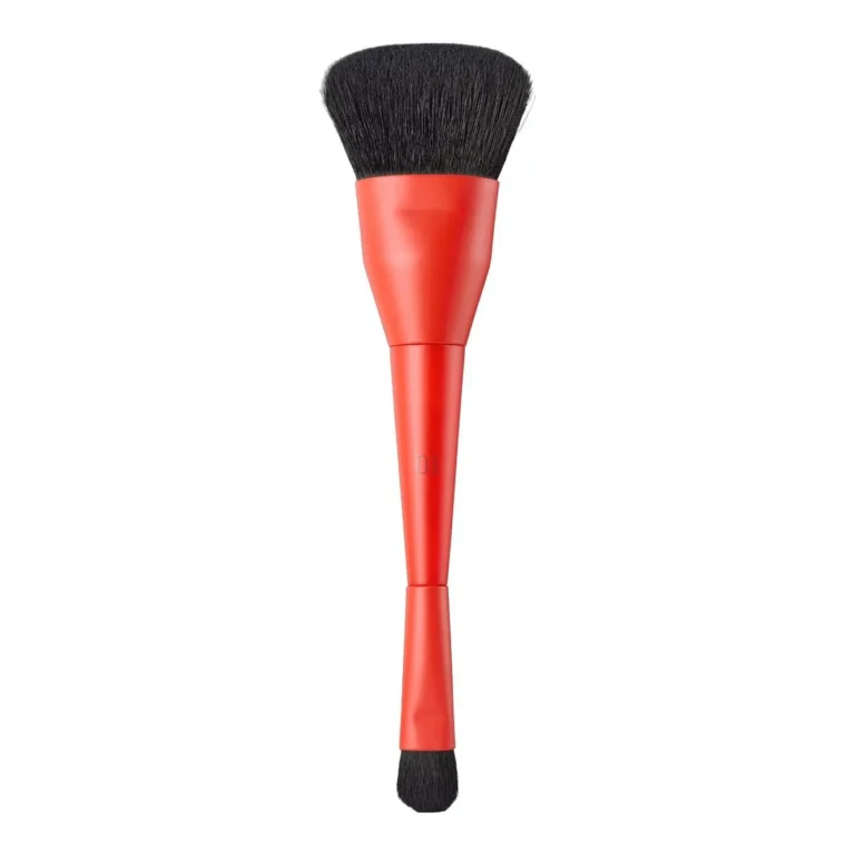 HUNG VANNGO BEAUTY The Evolving Face Brush For Complexion